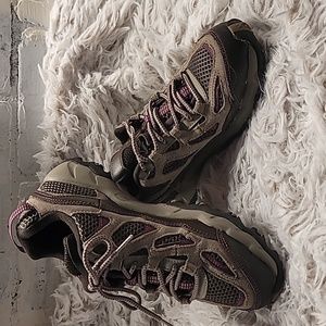 Women's Columbia Dogwood Hiking Trail Shoes YL3496-222 Size 8 Tan Purple